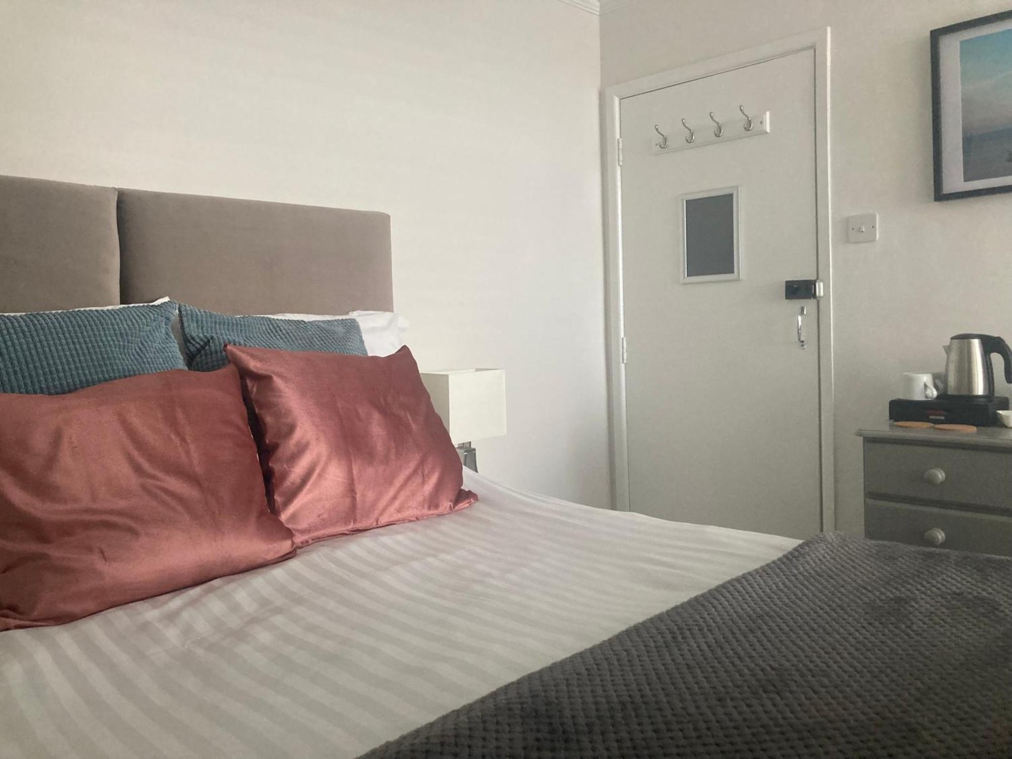 The Esplanade Guest house 4*